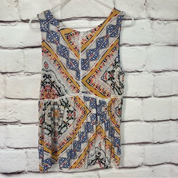 Lee Lightweight Loose Tank SZ L Gathered Empire Waist Lace Trim High Low Yellow - Picture 2 of 7